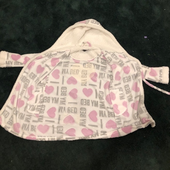 a em & alfie robe - Picture 2 of 2